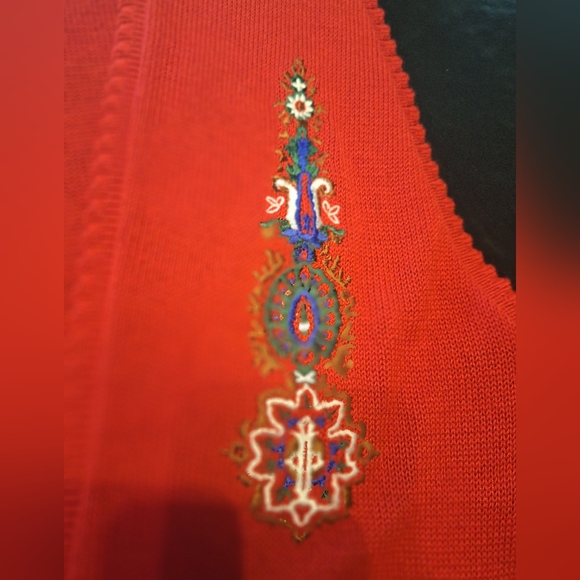 vintage Leslie Fay red sleeveless sweater embroidered  vest size 10 - Picture 4 of 6